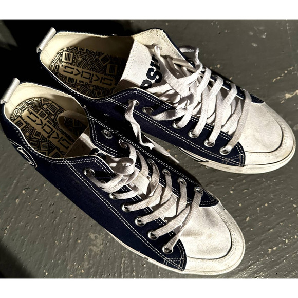 Penn State University‎ Skicks Sneakers Size M10/W11.5 - Picture 1 of 6